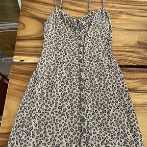 Abercrombie & Fitch XS maxi in leopard print